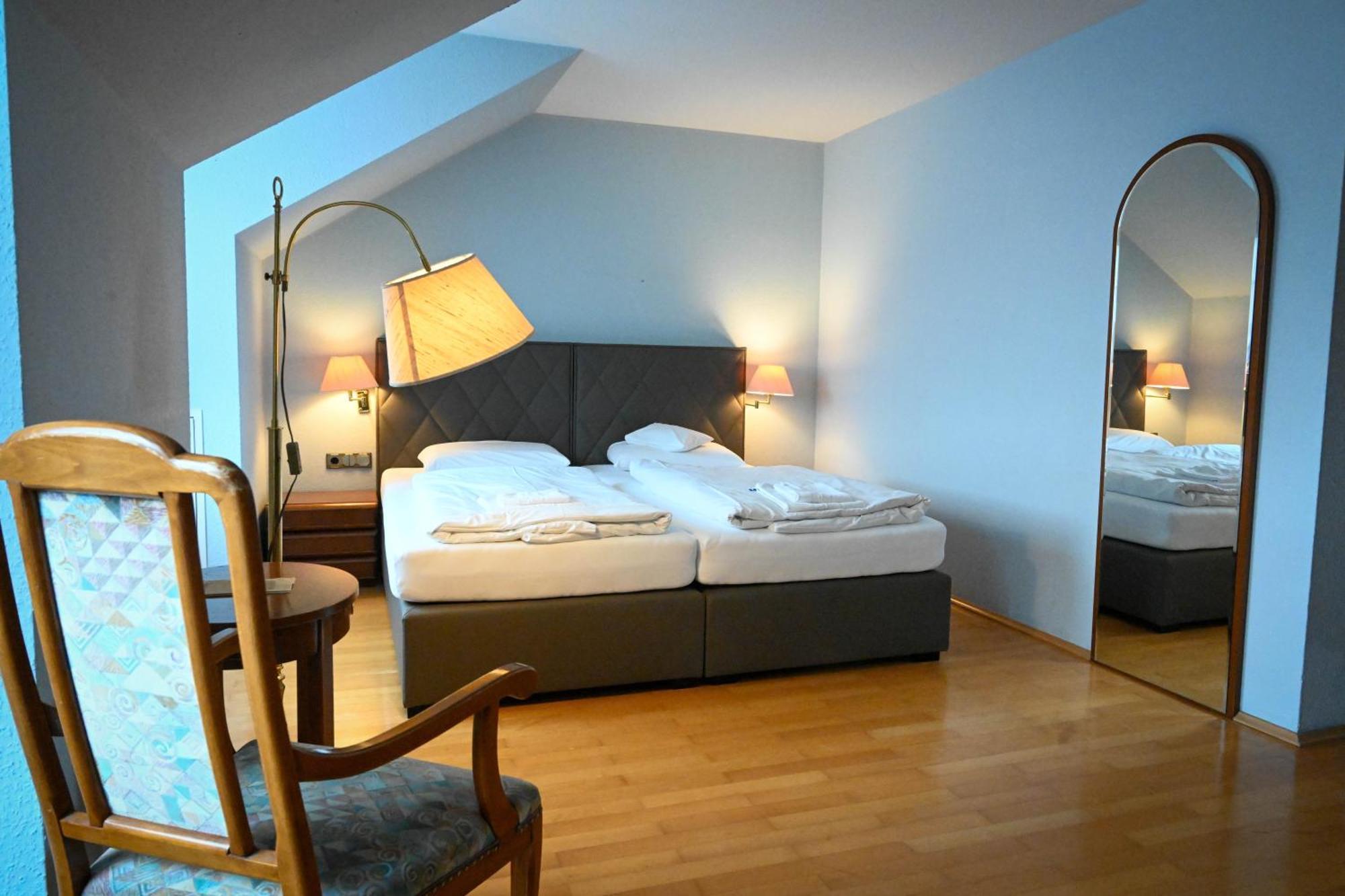 Akzent Hotel Gut Höing Unna Buitenkant foto