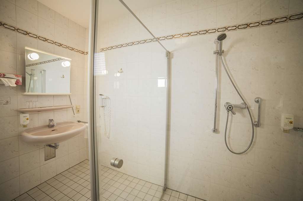 Akzent Hotel Gut Höing Unna Buitenkant foto