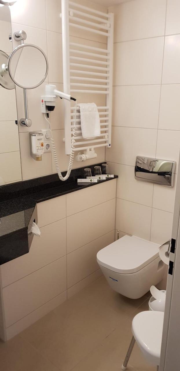 Akzent Hotel Gut Höing Unna Buitenkant foto