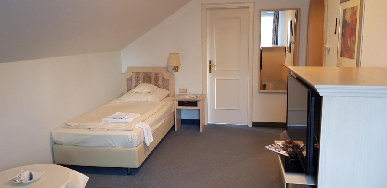 Akzent Hotel Gut Höing Unna Buitenkant foto